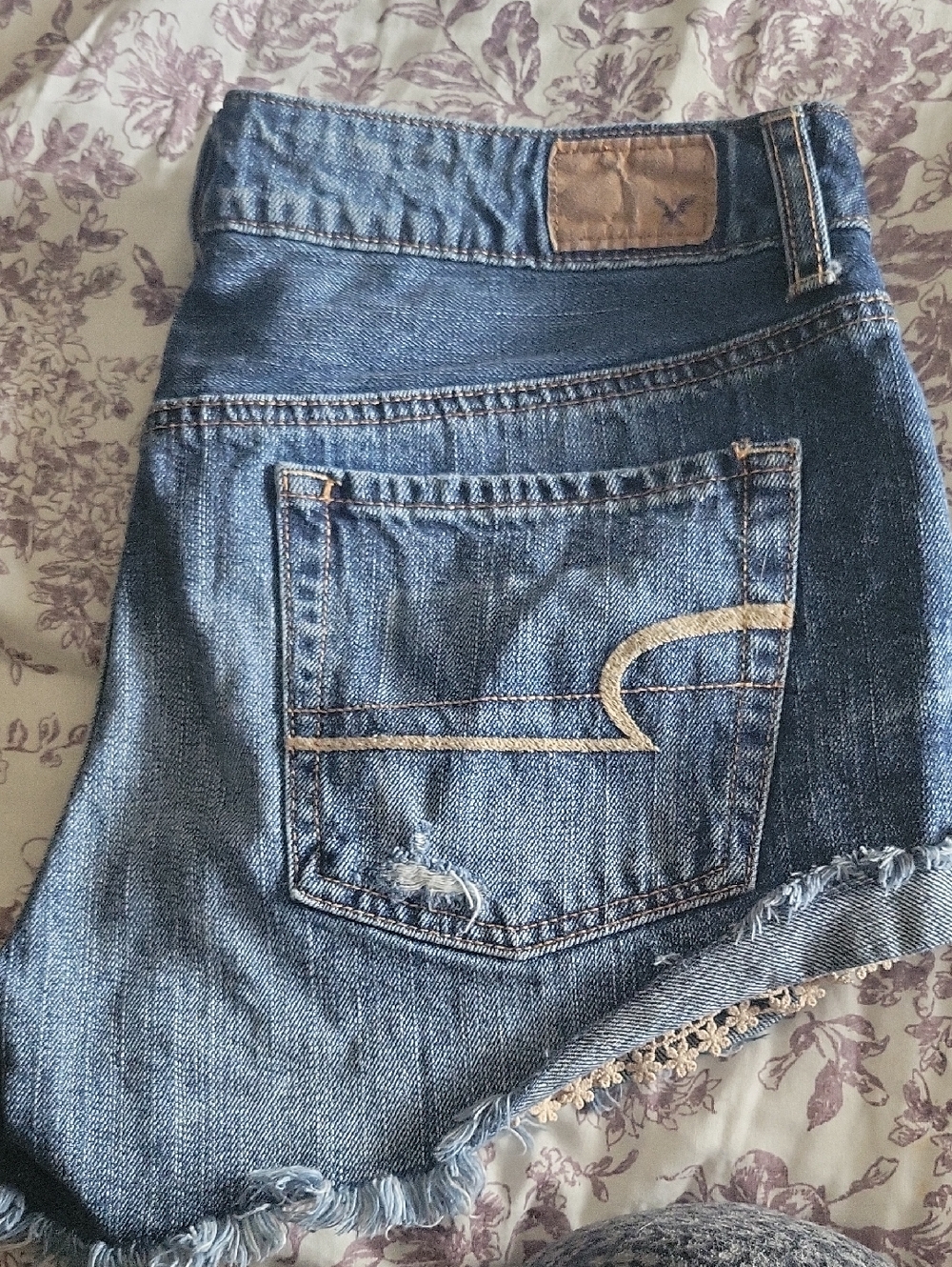 American Eagle Outfitters Hi Rise Festival  Denim Shorts with Contrast Stitch